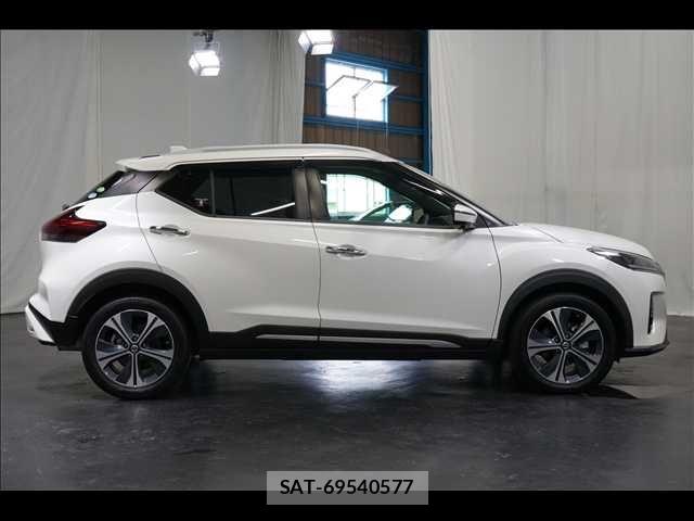 Nissan KICKS 2020-11 7358316-15