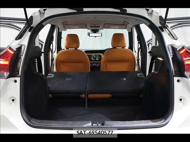 Nissan KICKS 2020-11 7358316-18