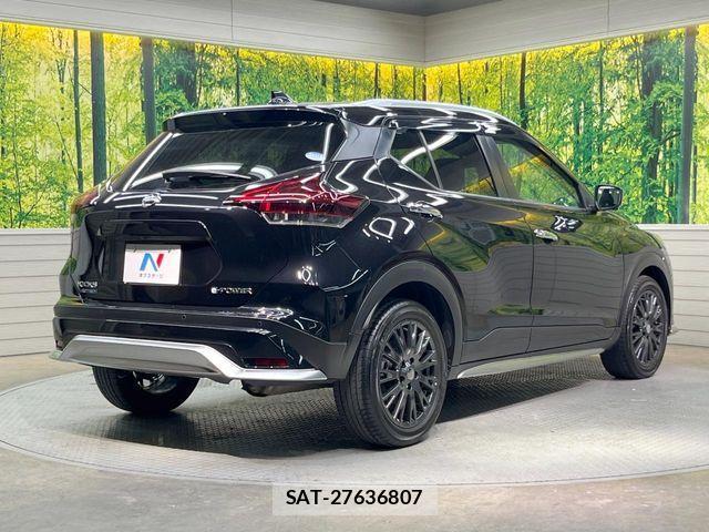 Nissan KICKS 2021-08 7392524-16