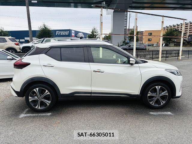 Nissan KICKS 2021-09 7392538-15