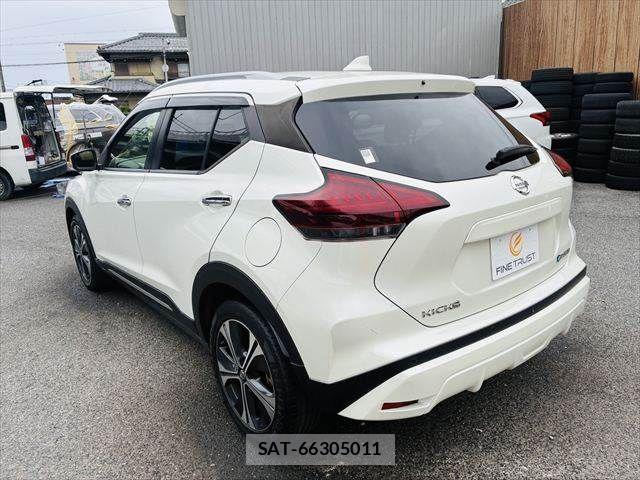 Nissan KICKS 2021-09 7392538-18