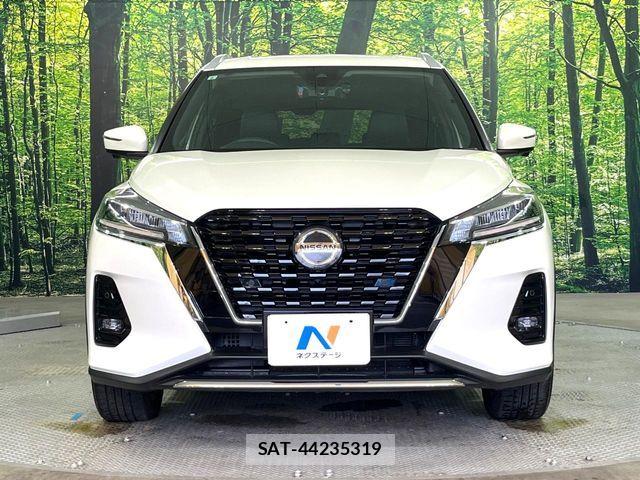 Nissan KICKS 2021-09 7392527-13