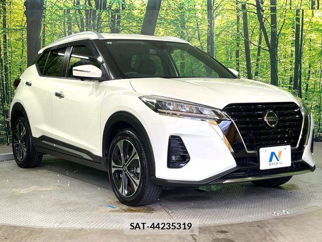 Nissan KICKS 2021-09 7392527-15