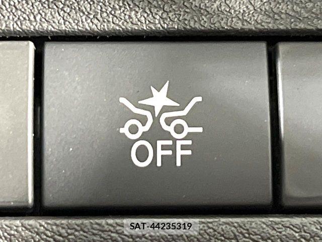 Nissan KICKS 2021-09 7392527-6