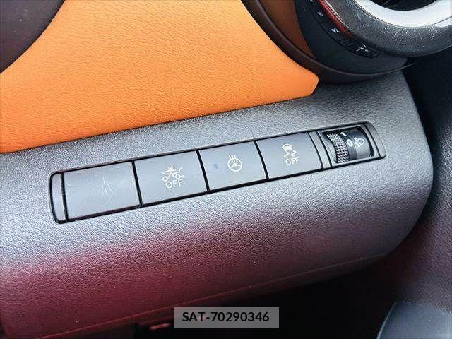 Nissan KICKS 2020-09 7501109-5