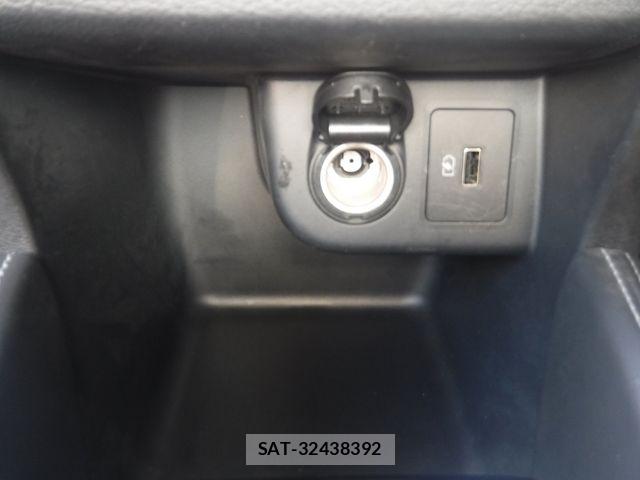 Nissan KICKS 2021-06 7508930-21