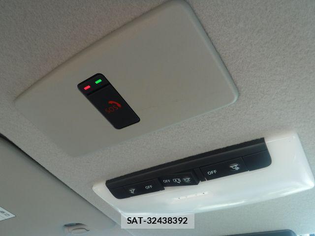 Nissan KICKS 2021-06 7508930-25