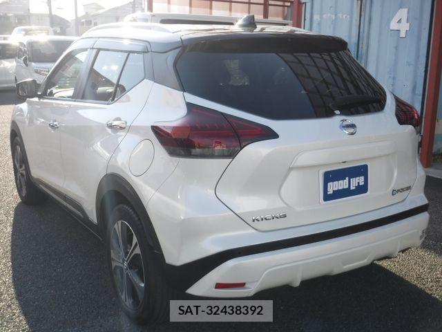 Nissan KICKS 2021-06 7508930-3