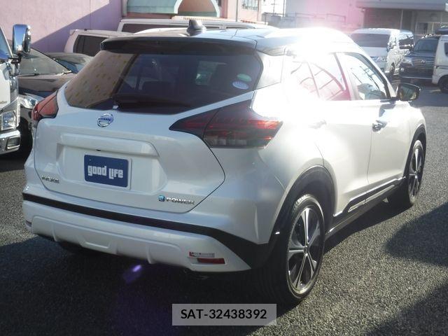 Nissan KICKS 2021-06 7508930-5
