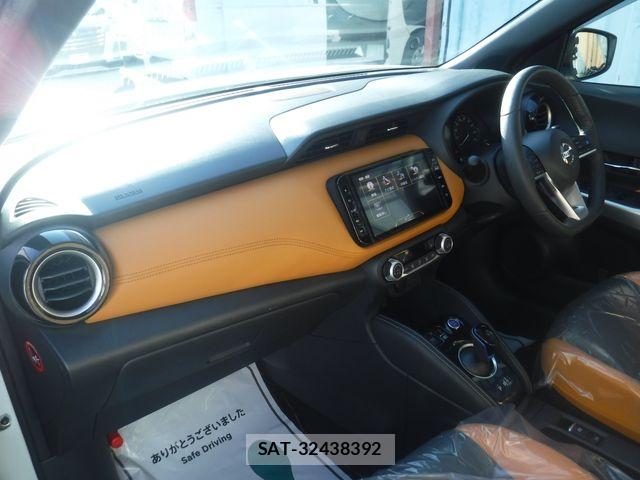 Nissan KICKS 2021-06 7508930-6