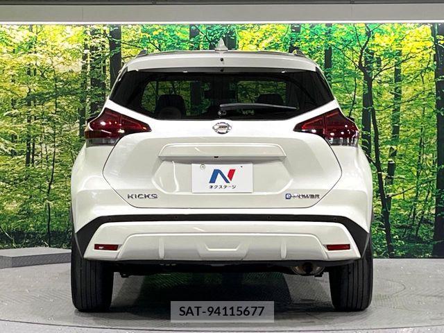 Nissan KICKS 2021-07 7501111-14