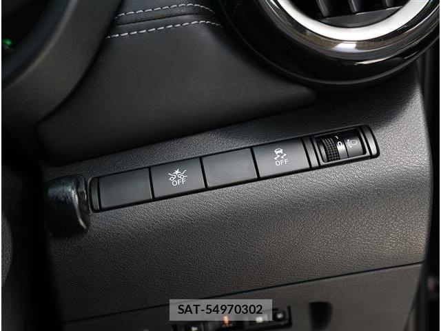 Nissan KICKS 2022-04 7501113-13