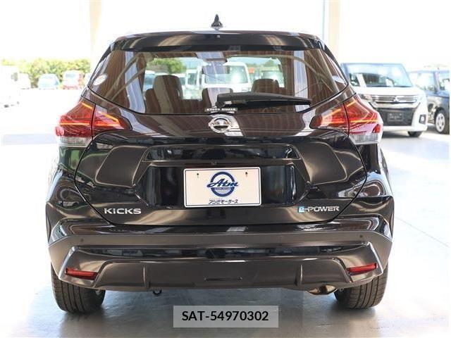 Nissan KICKS 2022-04 7501113-25