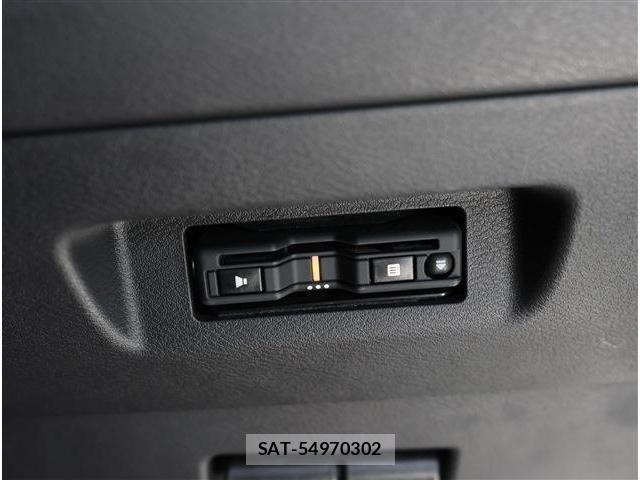 Nissan KICKS 2022-04 7501113-5
