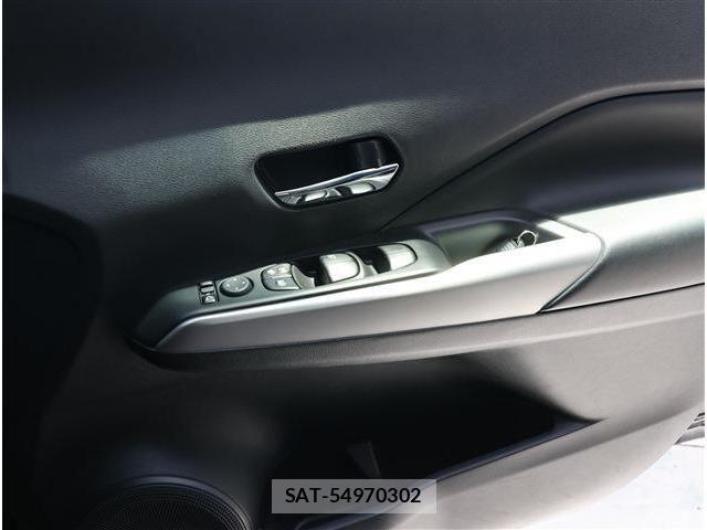 Nissan KICKS 2022-04 7501113-6