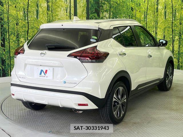 Nissan KICKS 2021-05 7501112-17