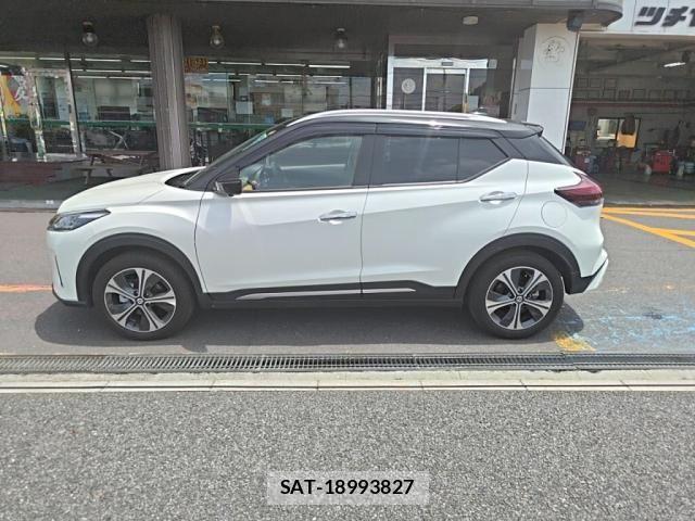 Nissan KICKS 2020-10 7501115-11