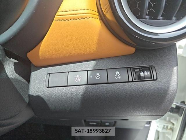 Nissan KICKS 2020-10 7501115-18