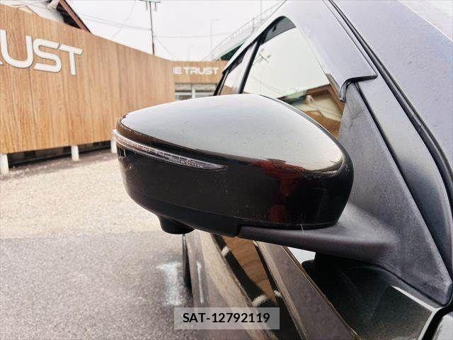 Nissan KICKS 2020-09 7501119-26