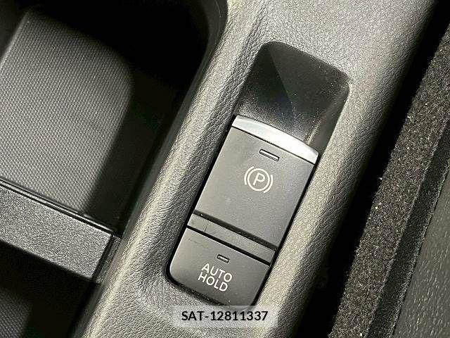 Nissan KICKS 2021-10 7501106-11