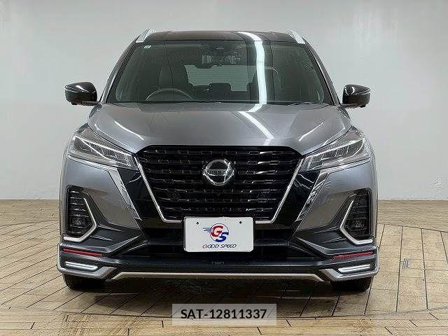 Nissan KICKS 2021-10 7501106-12