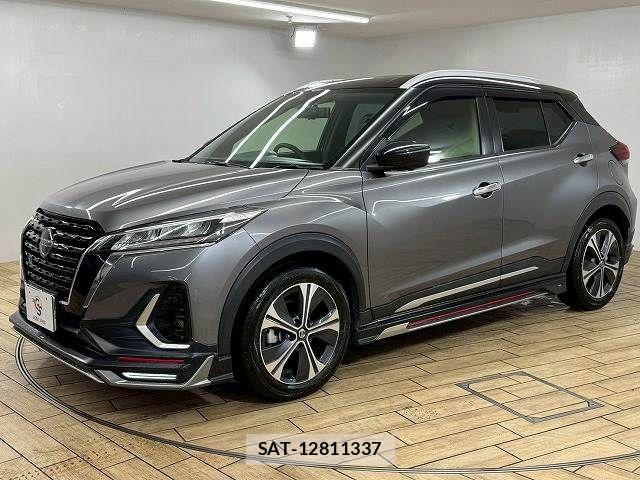 Nissan KICKS 2021-10 7501106-14