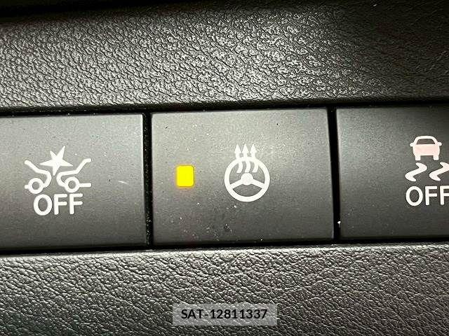 Nissan KICKS 2021-10 7501106-8