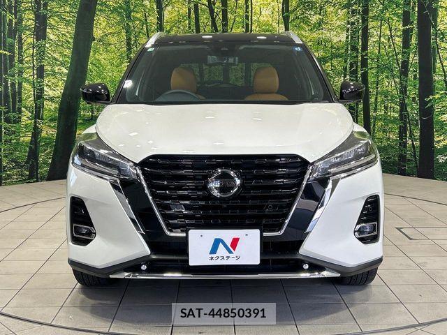 Nissan KICKS 2021-02 7501108-13
