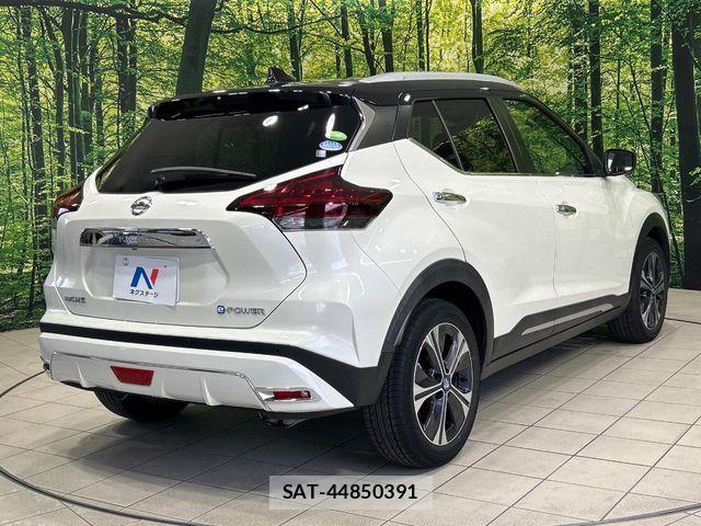 Nissan KICKS 2021-02 7501108-16