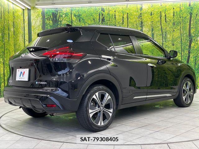 Nissan KICKS 2022-03 7617395-16