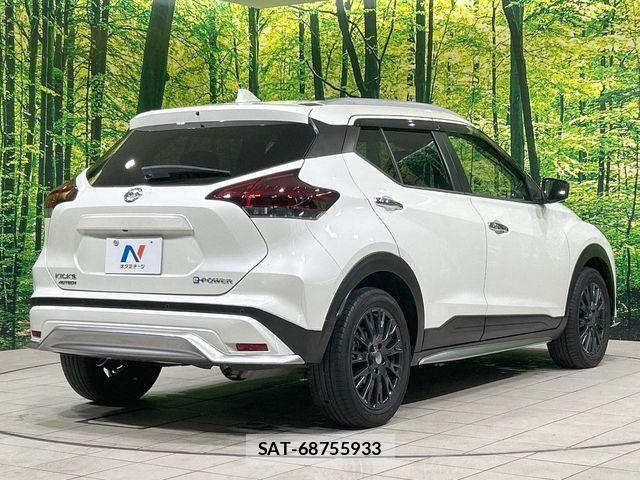 Nissan KICKS 2021-12 7617397-16