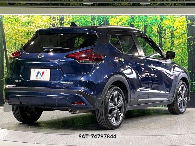 Nissan KICKS 2022-04 7617400-16