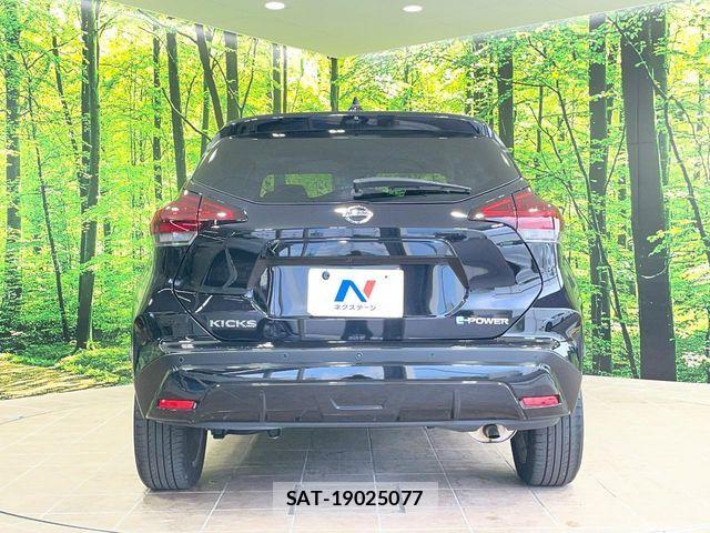 Nissan KICKS 2021-08 7617394-14