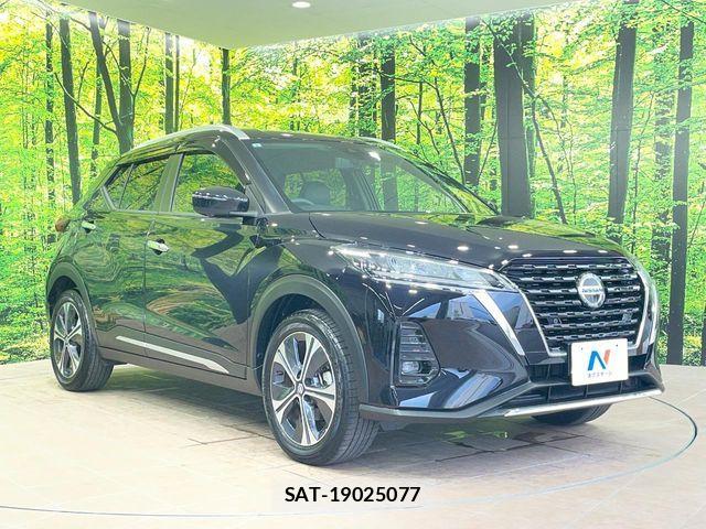 Nissan KICKS 2021-08 7617394-15