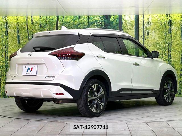 Nissan KICKS 2021-09 7617396-16