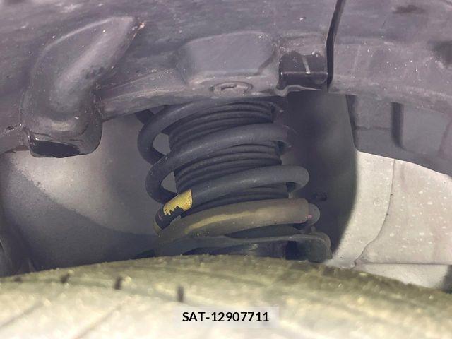 Nissan KICKS 2021-09 7617396-19