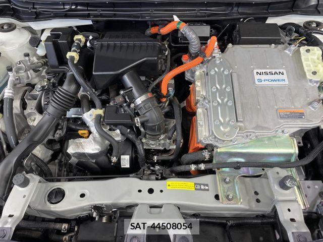 Nissan KICKS 2021-08 7617398-17