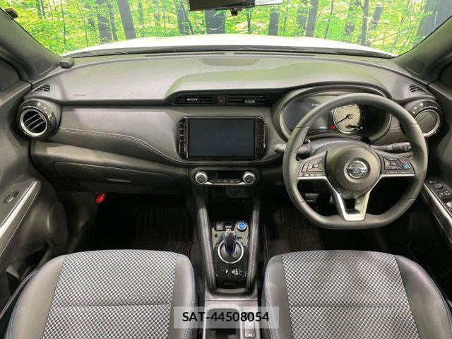 Nissan KICKS 2021-08 7617398-1