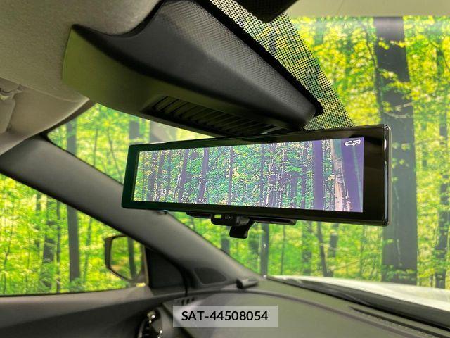 Nissan KICKS 2021-08 7617398-4