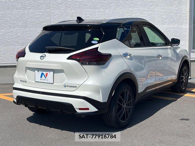 Nissan KICKS 2020-12 7617401-16