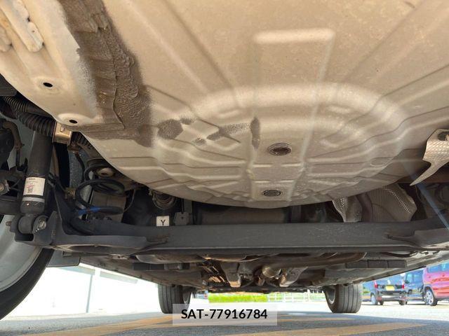 Nissan KICKS 2020-12 7617401-18