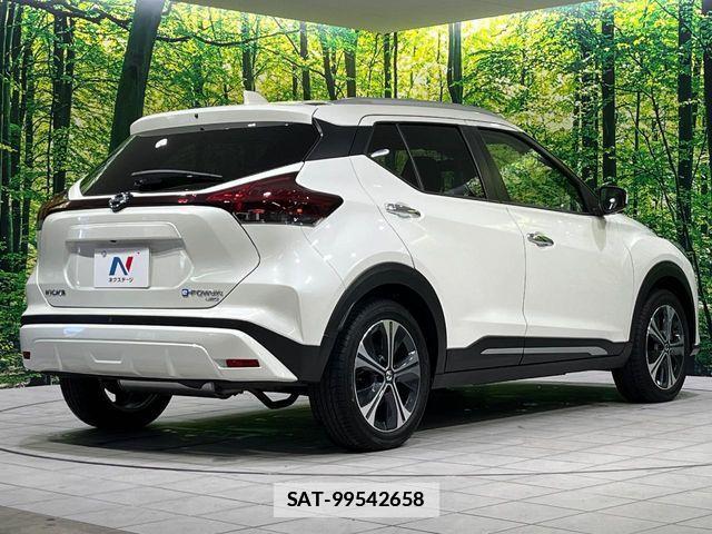 Nissan KICKS 2023-10 7724672-17