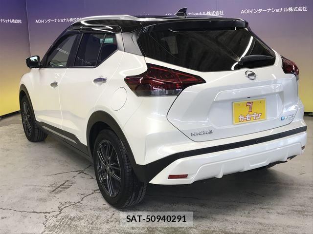 Nissan KICKS 2023-09 7724677-9