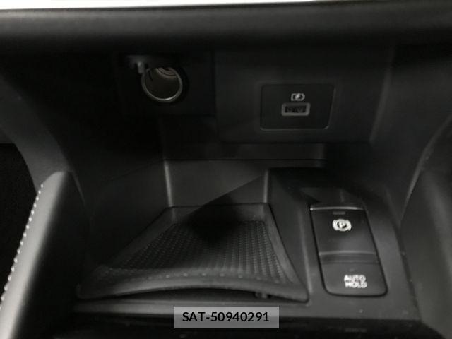Nissan KICKS 2023-09 7724677-24