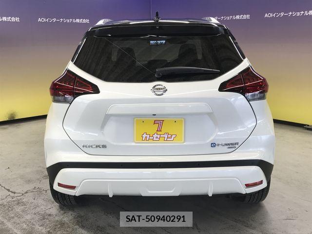 Nissan KICKS 2023-09 7724677-8