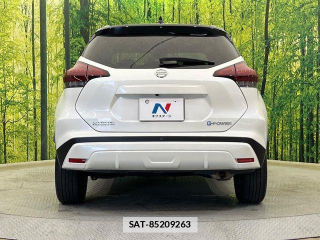 Nissan KICKS 2022-04 7724682-14