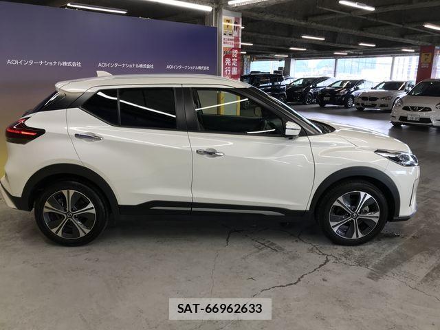 Nissan KICKS 2023-12 7724673-2