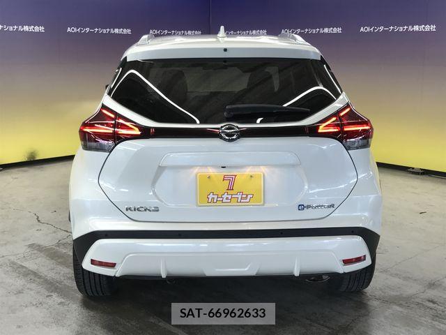 Nissan KICKS 2023-12 7724673-3