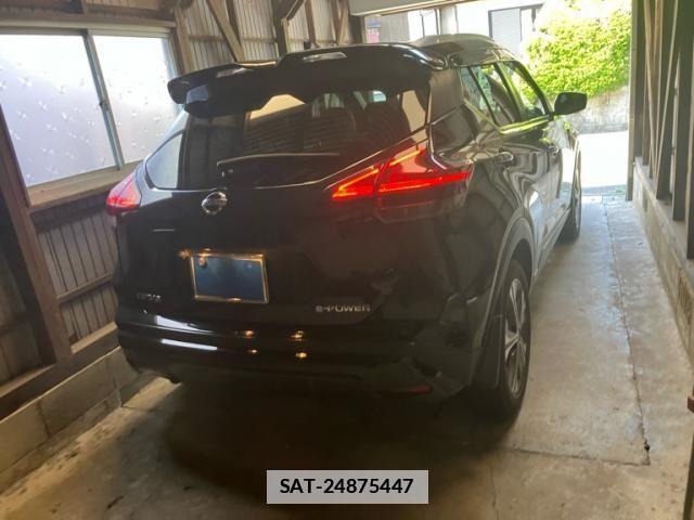 Nissan KICKS 2023-10 7786101-4