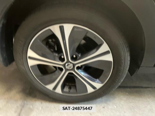Nissan KICKS 2023-10 7786101-7